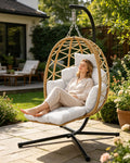 SolisHome Hängesessel mit Gestell Outdoor , Bis 150 kg, Rattan Hängesessel mit Metallgestell, Hängestuhl für Indoor, Beige/Weiß/Schwarz, Garten